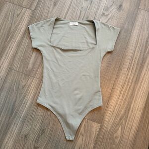 Aritzia Sage Green Square Neck Short Sleeve Bodysuit